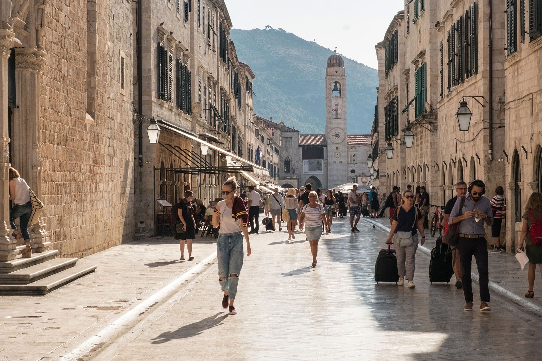 Dubrovnik - khám phá con phố đi bộ cổ