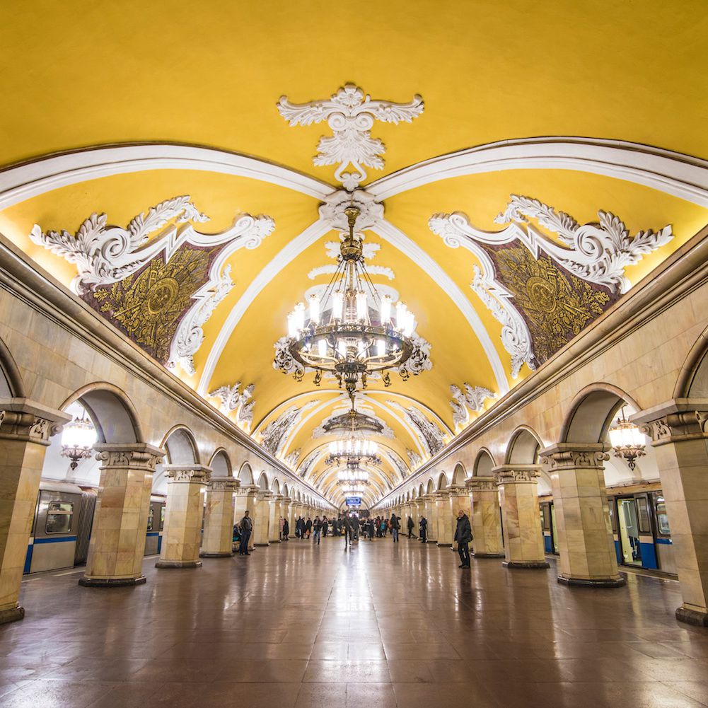 Chiêm ngưỡng vẻ đẹp vương giả của hệ thống tàu điện ngầm ở Moskva