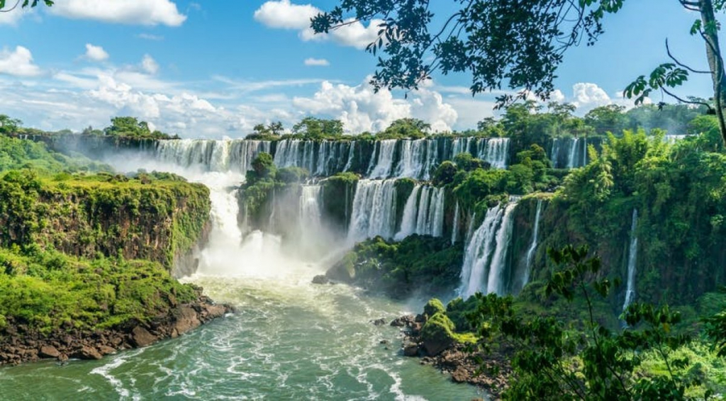 Thác nước Iguazu (biên giới Argentina – Brazil)